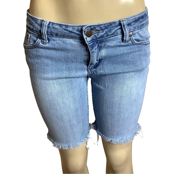 Tilt Y2K Jean Shorts with Fringe Bottoms Size 7 (Preowned) - Picture 1 of 6